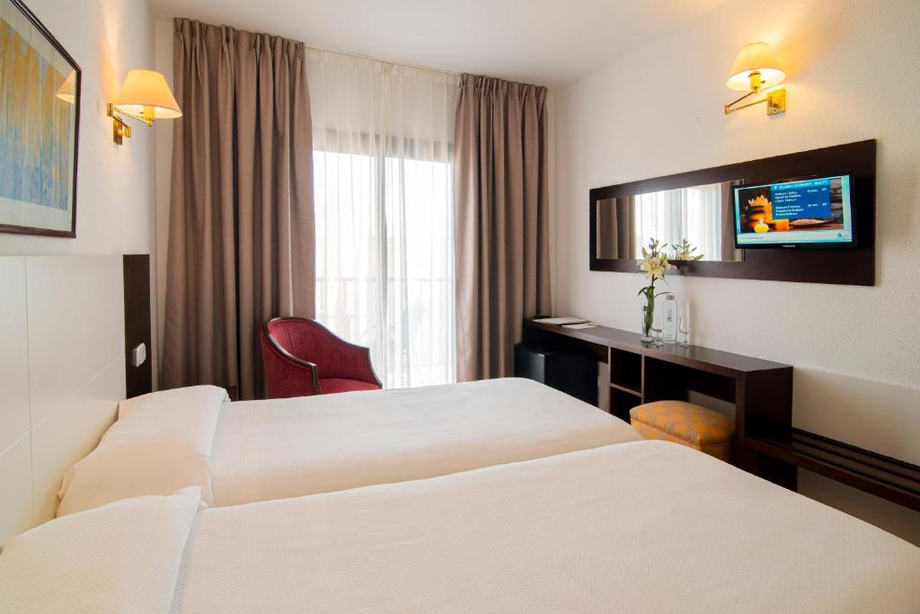 Hotel Amoros photo 2