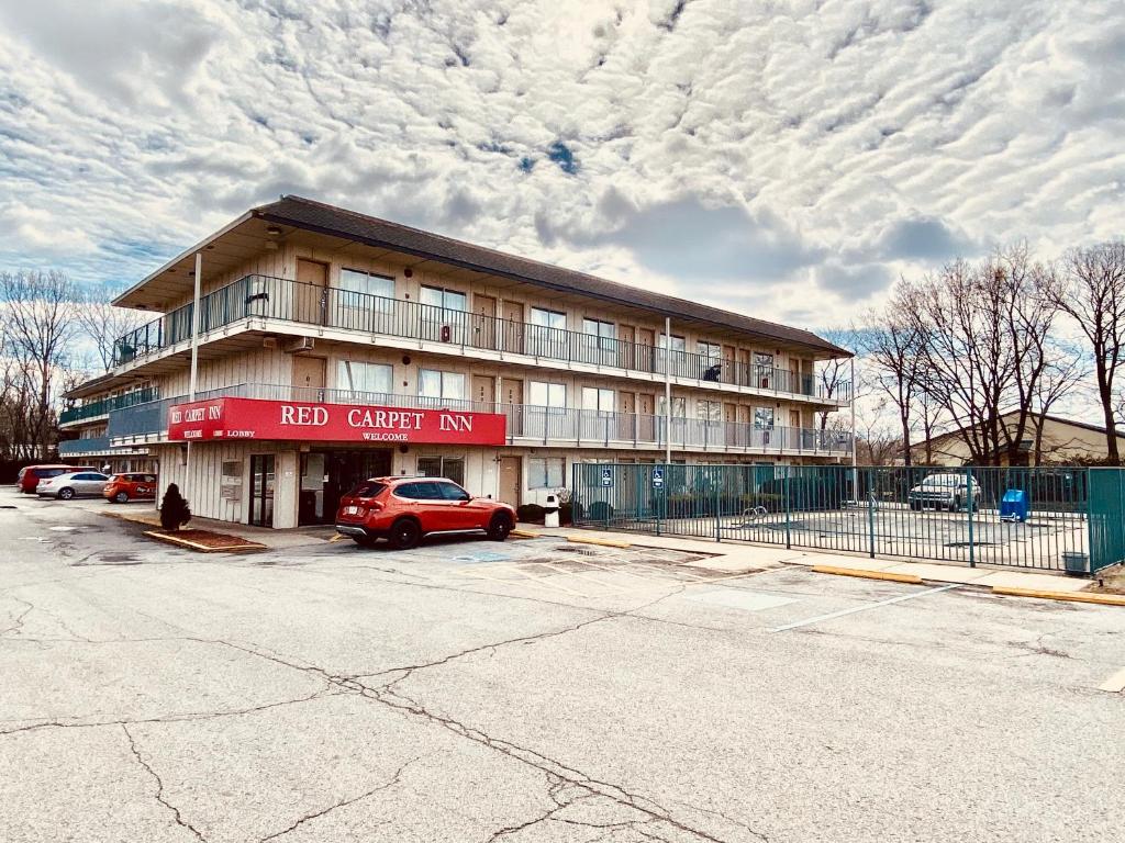 RED CARPET INN LOUISVILLE NORTH -Jeffersonville In photo 1