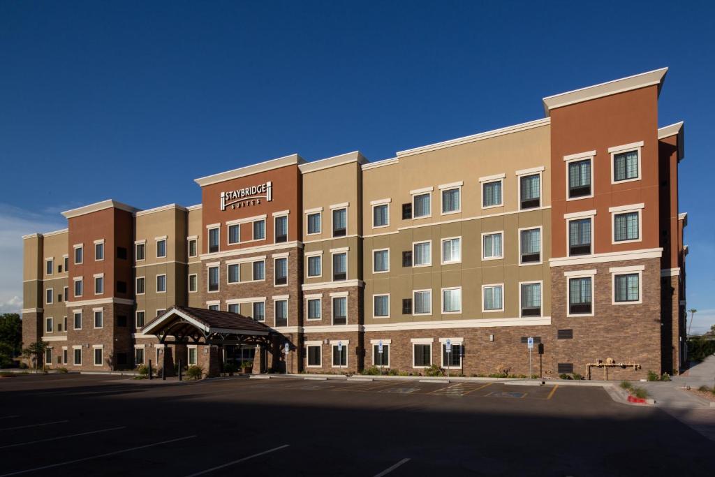 Staybridge Suites Phoenix - Biltmore Area, an IHG Hotel image