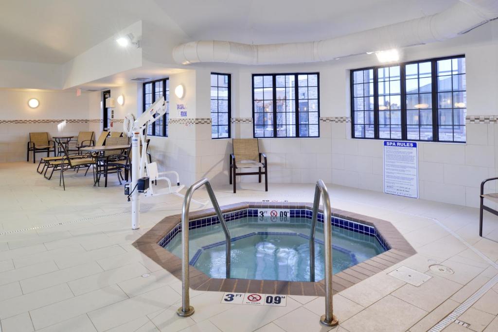 Staybridge Suites Rochester, an IHG Hotel photo 1