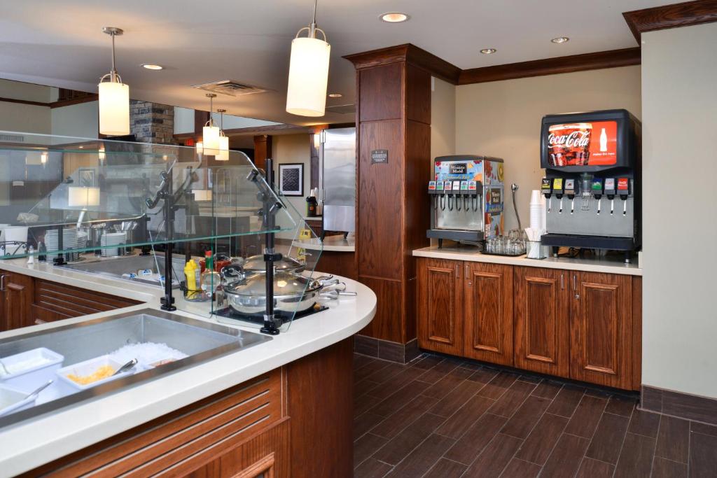 Staybridge Suites Rochester, an IHG Hotel photo 4