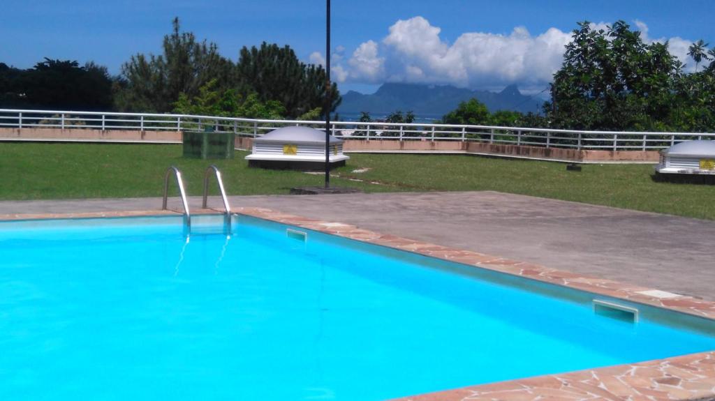 Orio Papeete centre apt w pool photo 1