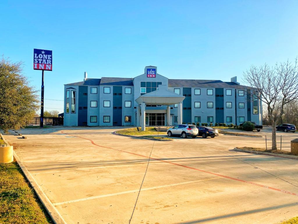 Lone Star Inn image