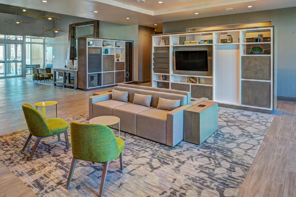 Holiday Inn Hotel & Suites - Houston West - Katy Mills, an IHG Hotel photo 3