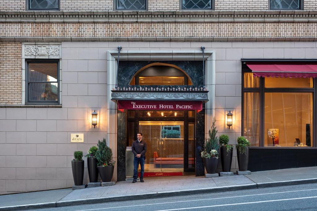 Executive Hotel Pacific photo 1