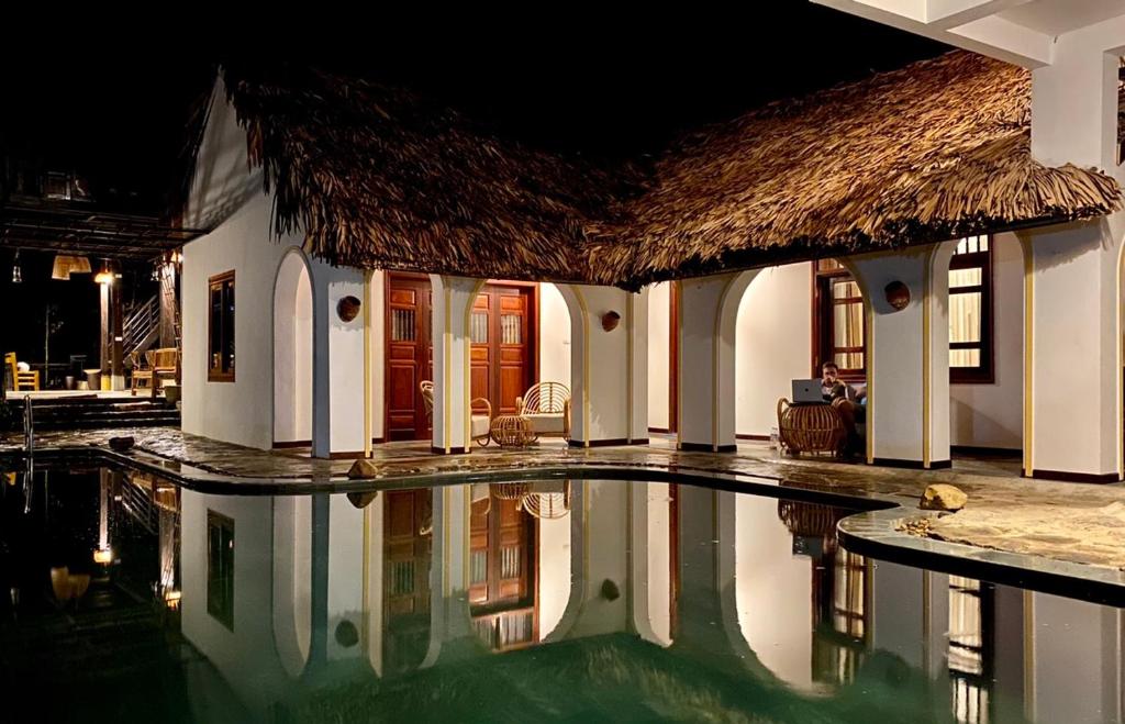 Mai Chau Rustic Home