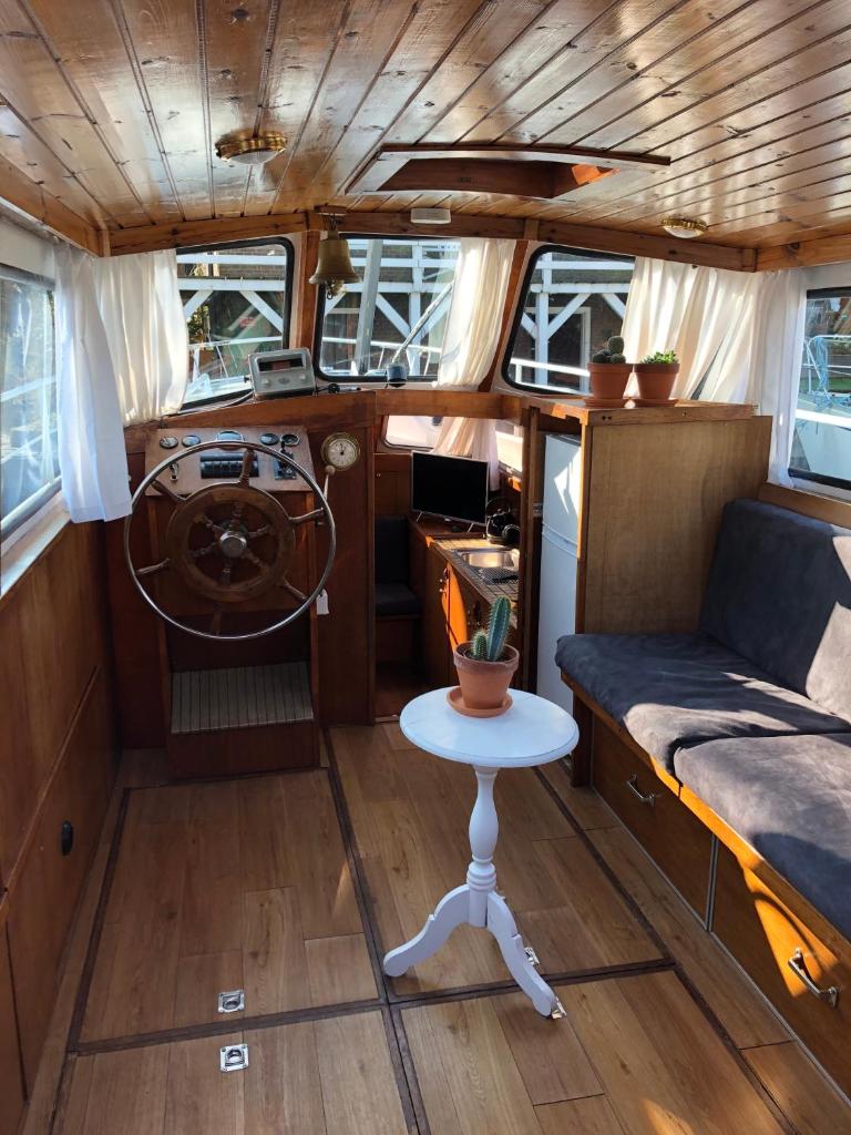 Boot & Breakfast - slapen op het water photo 1