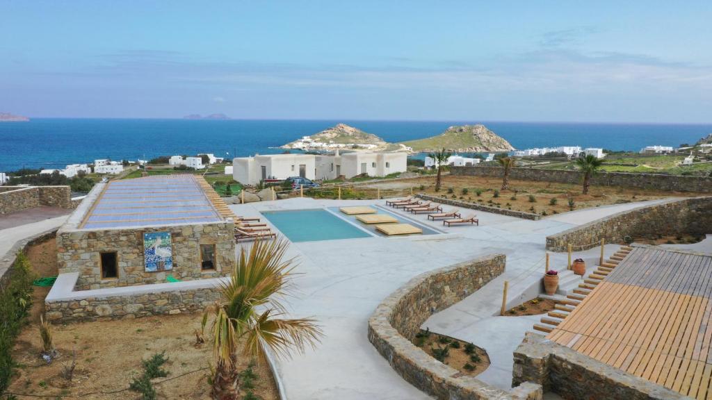 Myconian Crown Suites photo 4