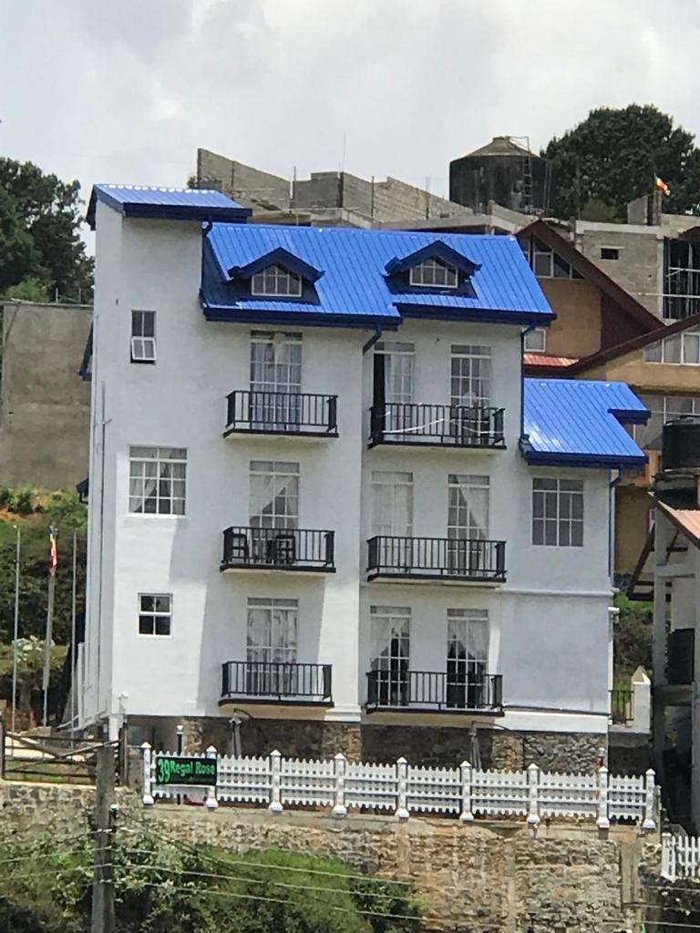 Regal Rose Luxury Holiday Apartments photo 3