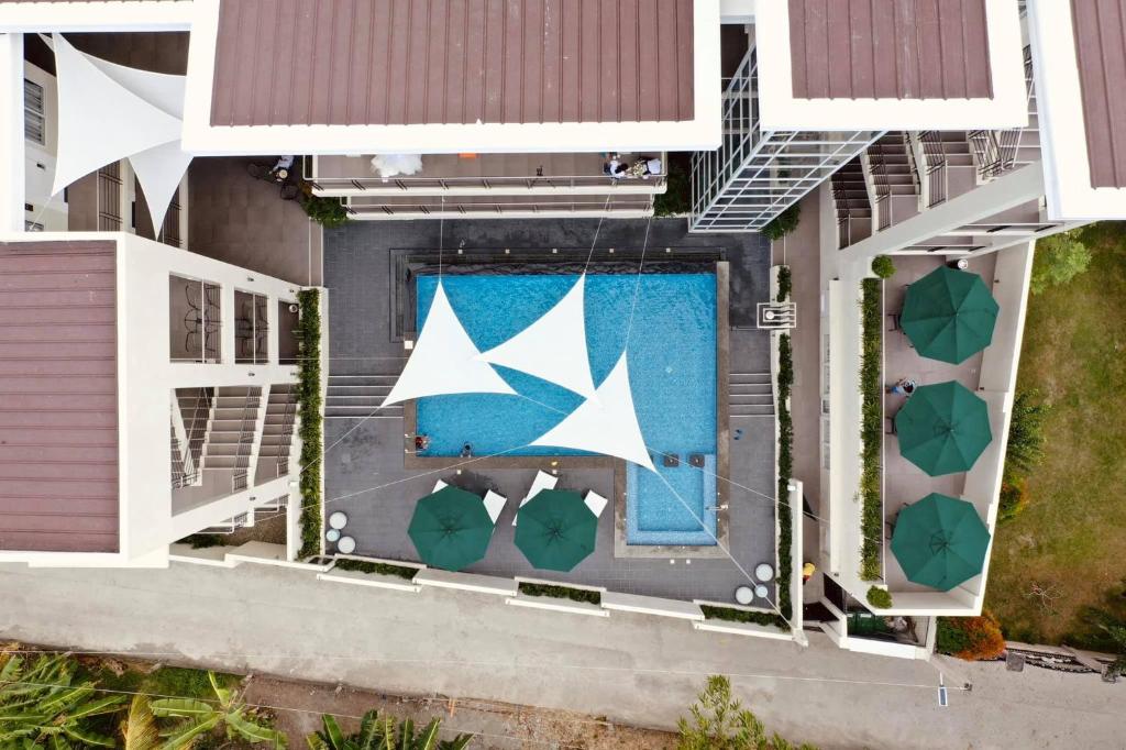 Rovira Suites photo 3