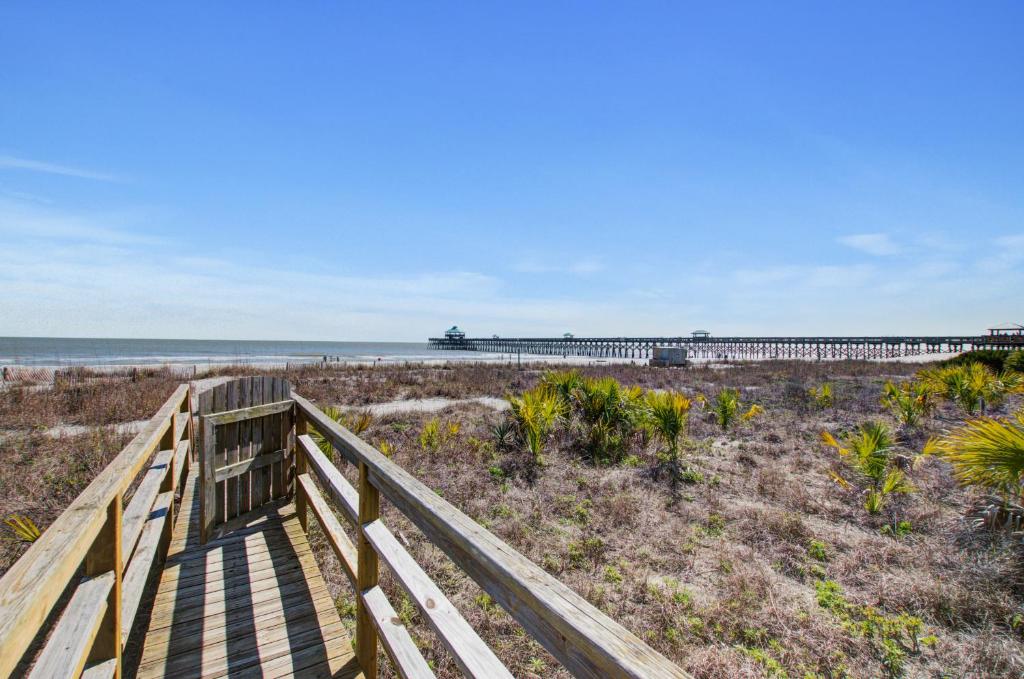 Seaside Condos photo 3