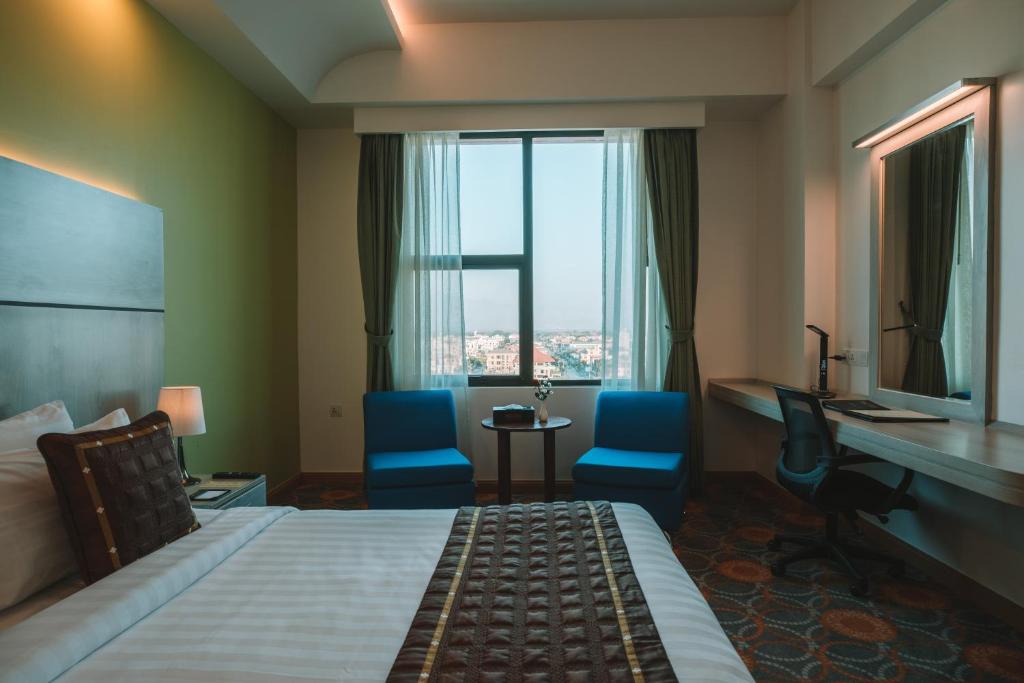 Ritz Grand Hotel Mandalay photo 4