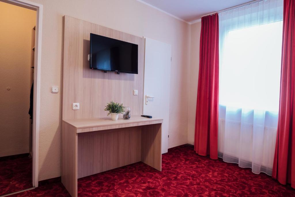 Трехместный (Трехместный номер с основными удобствами), Hotel Austria