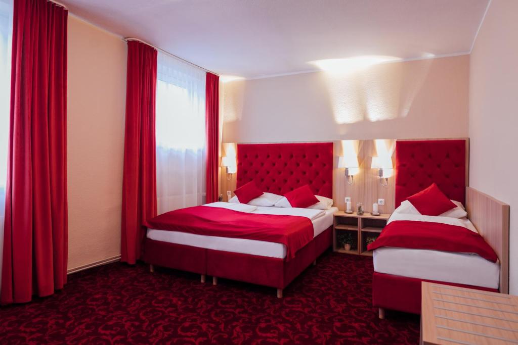 Трехместный (Трехместный номер с основными удобствами), Hotel Austria