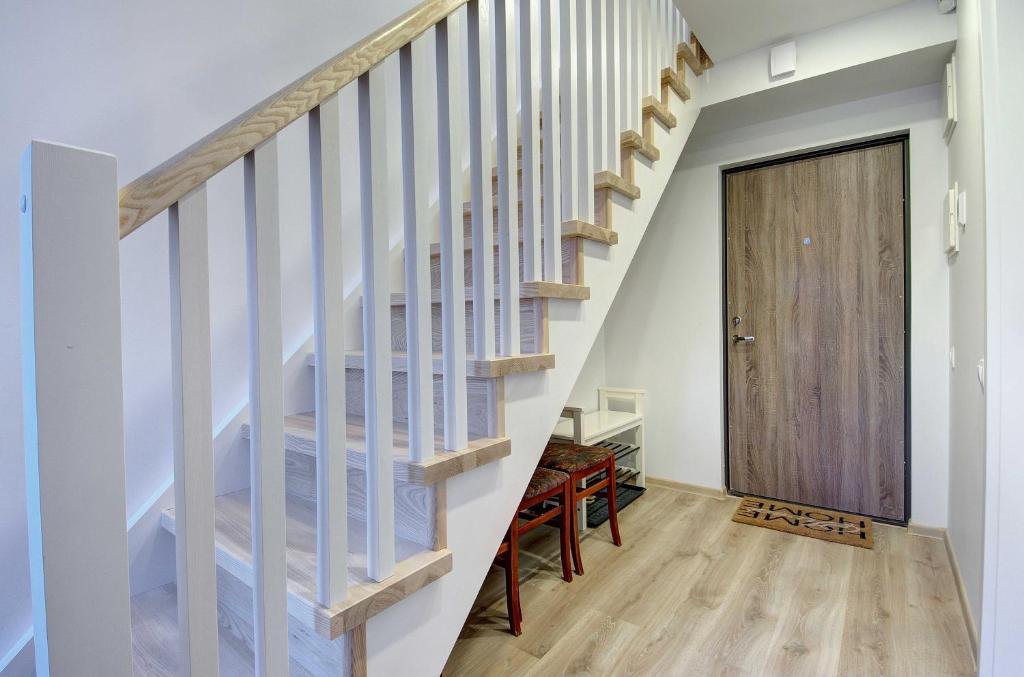 Hill house photo 4