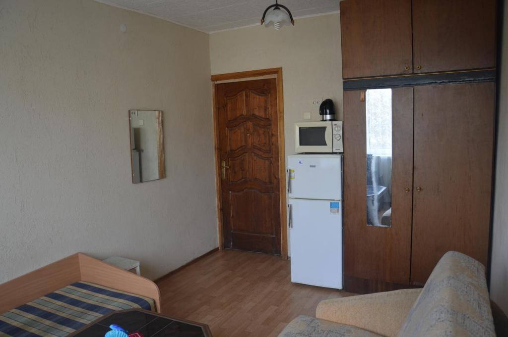 Chernobyl type rooms in a block flat house photo 4