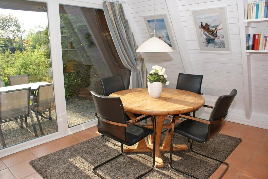 Zeltdachhaus mit TV im Schlafzimme photo 2