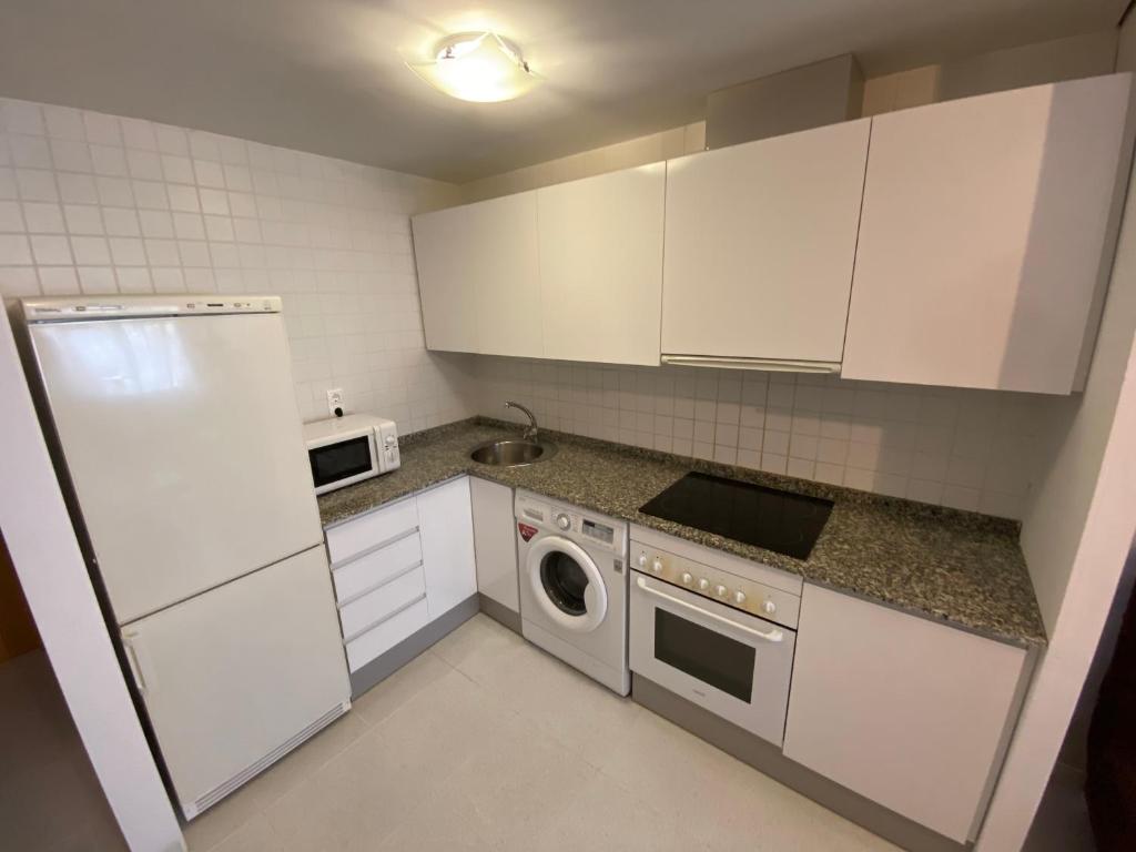 Apartamento con piscina a 350 metros de la playa photo 4