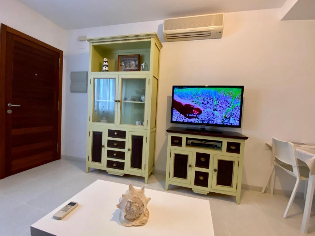 Apartamento con piscina a 350 metros de la playa photo 1