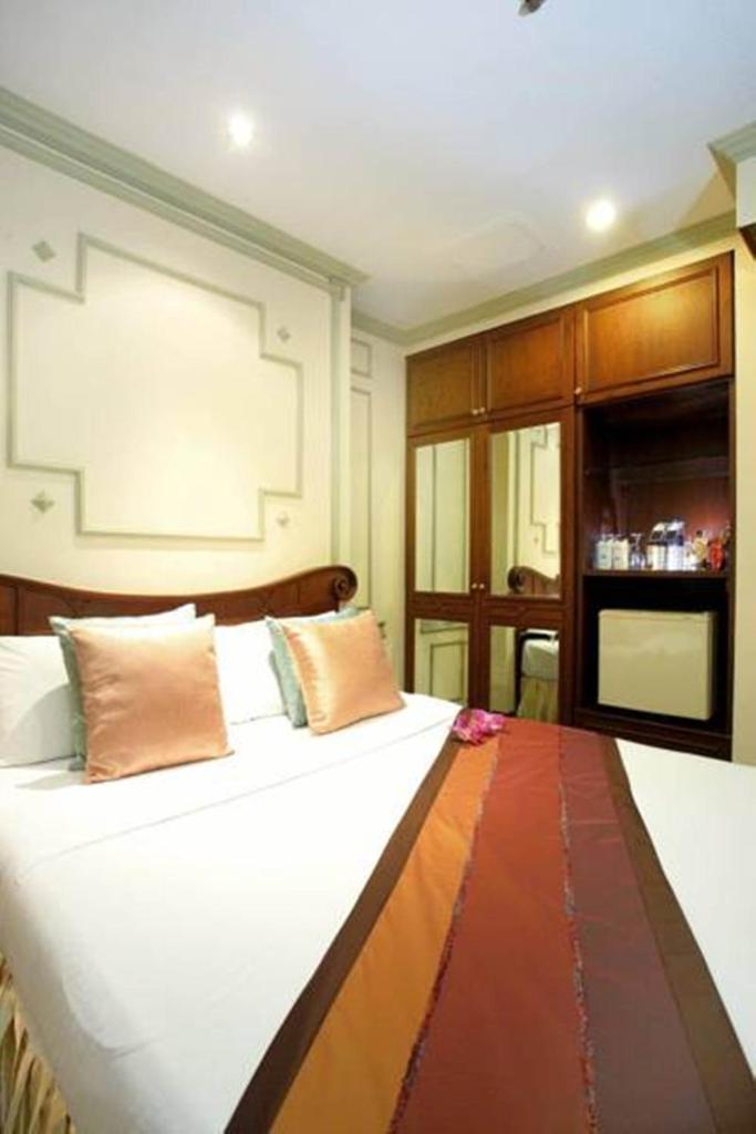 Одноместный (Улучшенный одноместный номер), Отель Majestic Suites