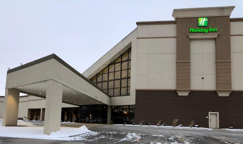 Holiday Inn - Bloomington - Normal, an IHG Hotel photo 2