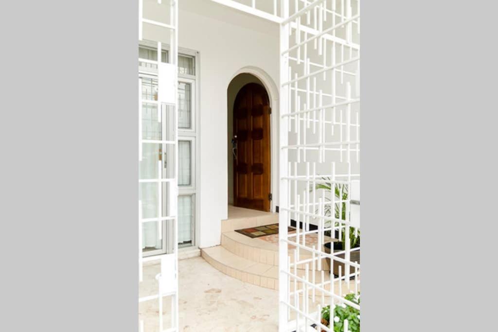 Choose To Be Happy at Surbiton Square - Two Bedroom Townhouse photo 2