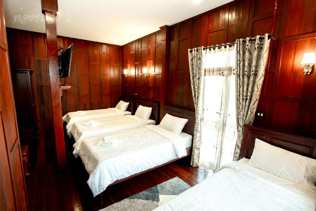 Baan Lhang Wangh บ้านหลังวัง Room Type - Quadruple Room with Terrace