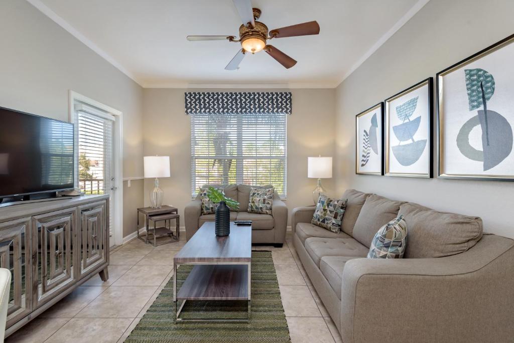 Beautiful Vista Cay Condo, Near I-Drive image