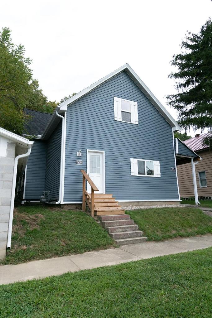 Spacious Rustic Downtown Market St 1 Bedroom Apt, Sleeps Up to 5, Steps to Honeywell & Eagles Theatre photo 1