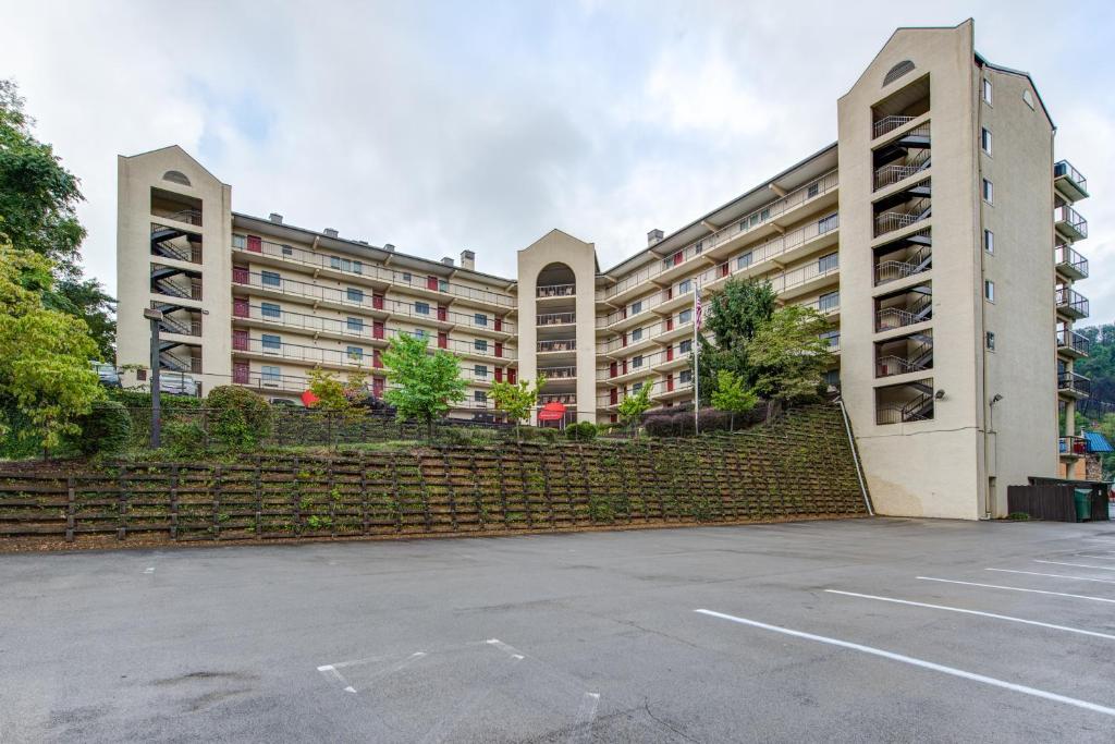 Gatlinburg Chateau Rentals image