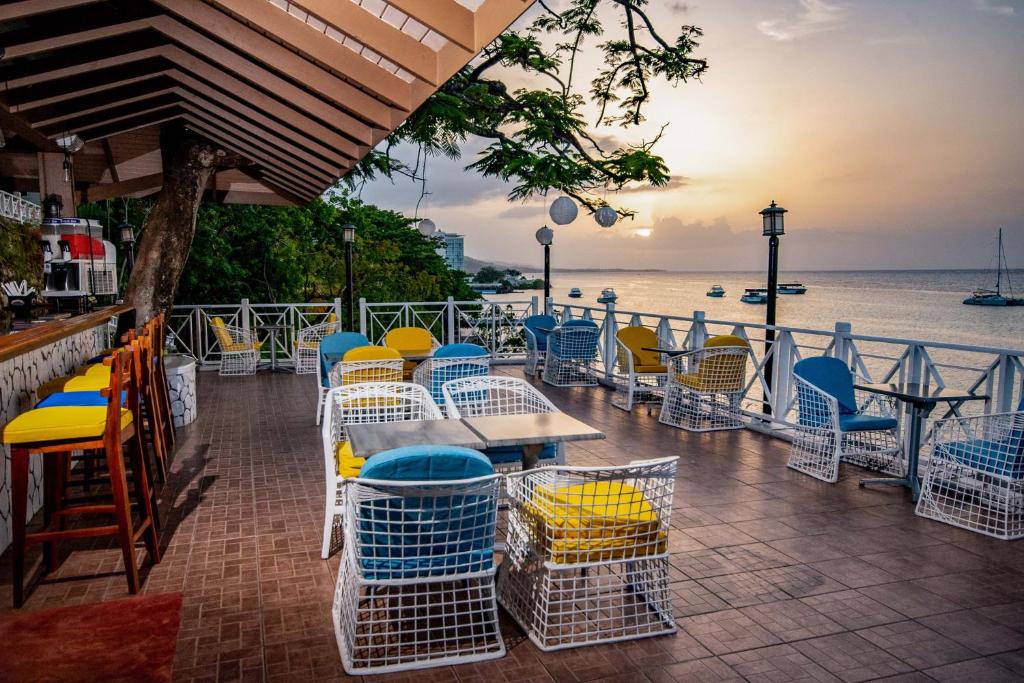 Hibiscus Lodge Hotel photo 1