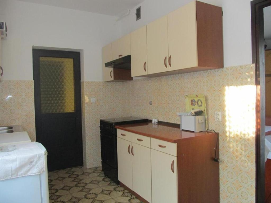 Apartment Razum - Three Bedroom apartment photo 2