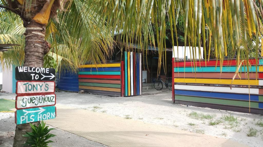 Tony’s Guesthouse at Teluk Bahang photo 4