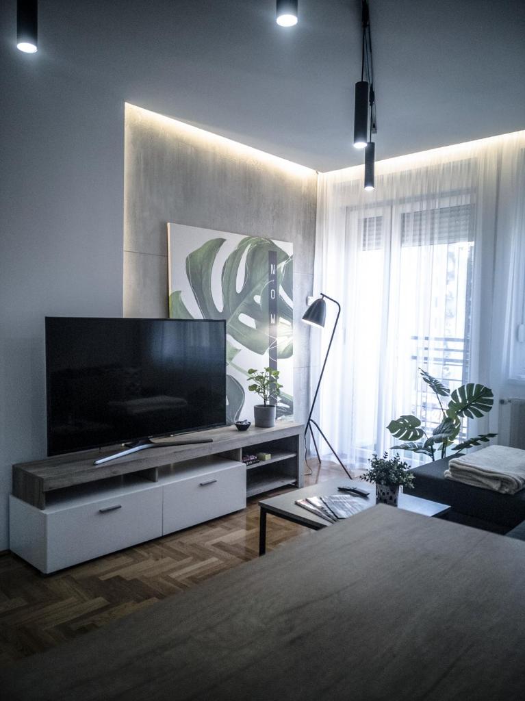 Raw Industrial City Apartment photo 3