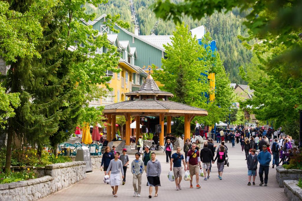 Whistler Town Plaza by Latour Hotels and Resorts photo 1