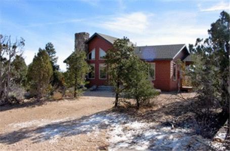 Stone Canyon Inn image
