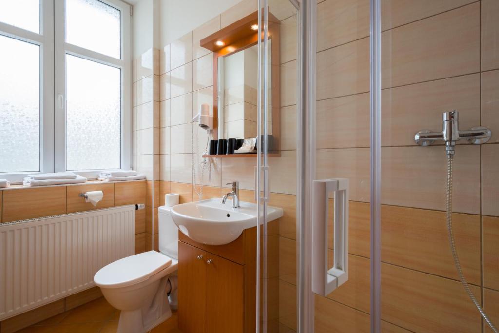 Двухместный (Двухместный номер с 1 кроватью и бесплатной парковкой), Adeba Hotel