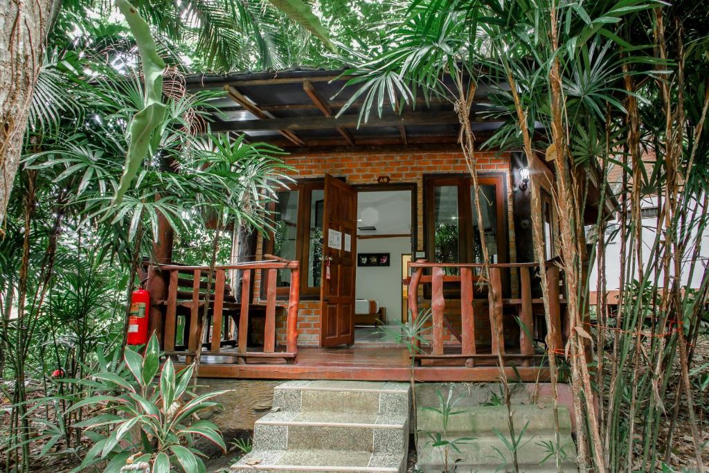 Семейный (Семейное бунгало), Ao Nang Cliff View Resort