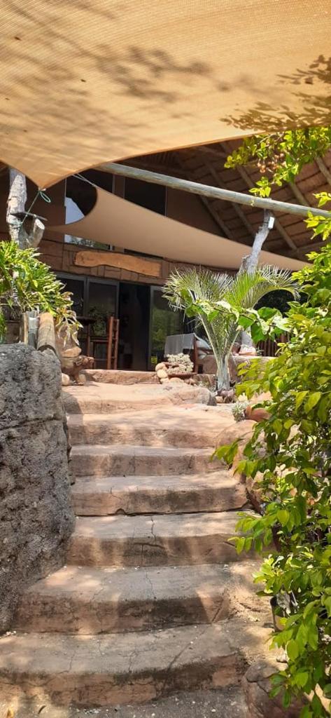 Canyon guest villa photo 3