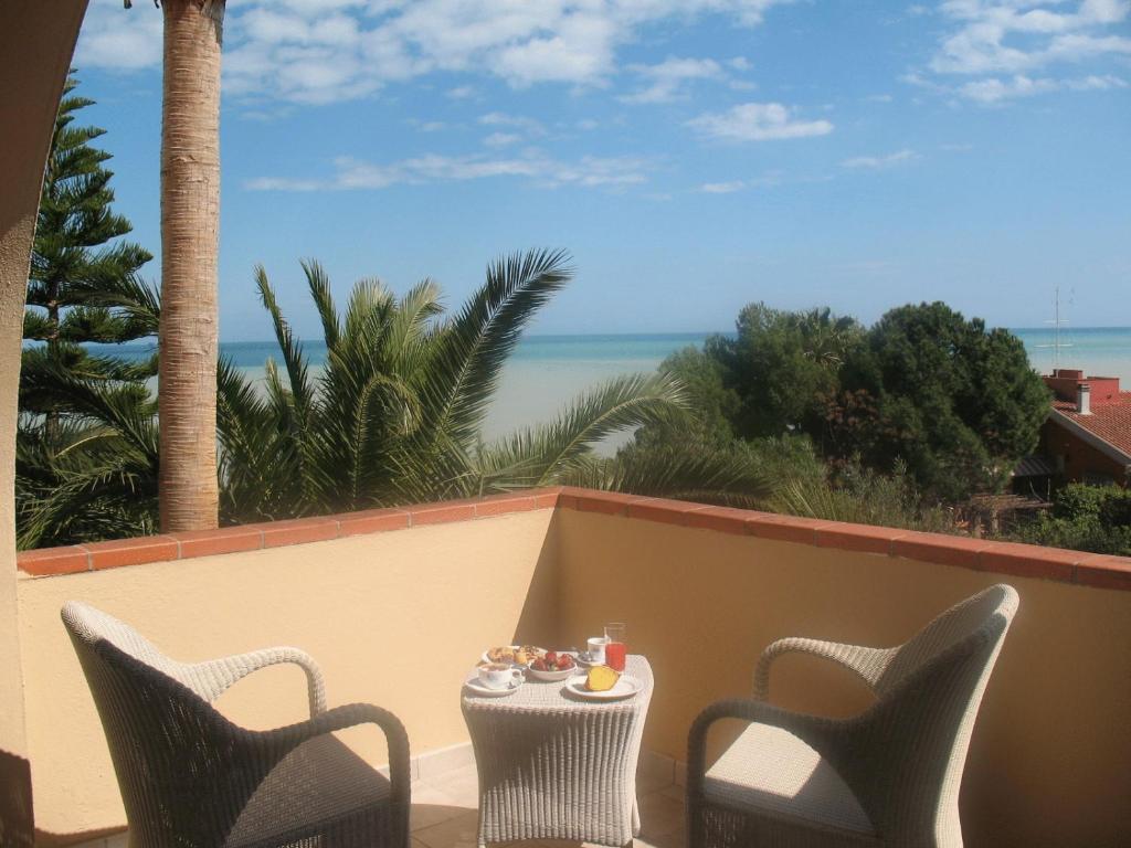 Helios Hotel photo 3