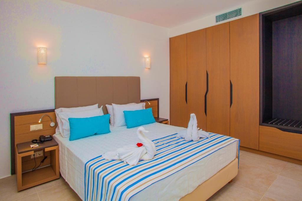 Сьюит (Улучшенный люкс с 1 спальней), Minos Hotel