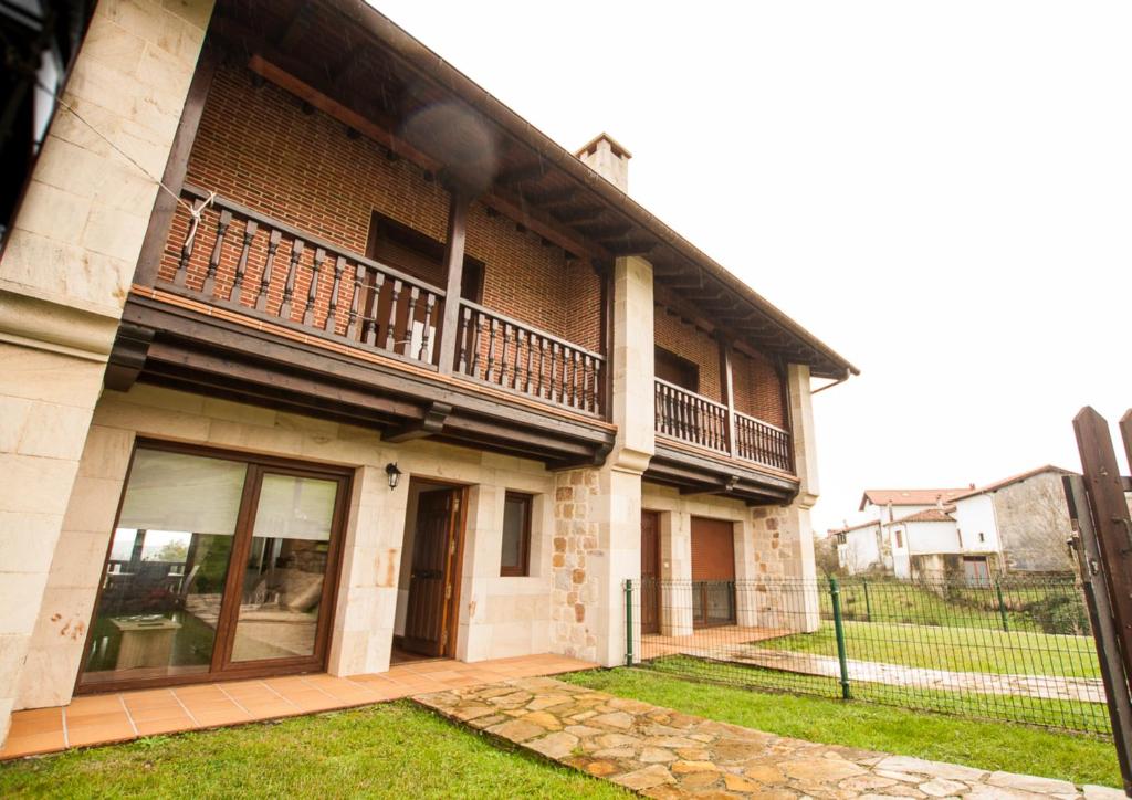 Casas encantadoras en entorno espectacular photo 3