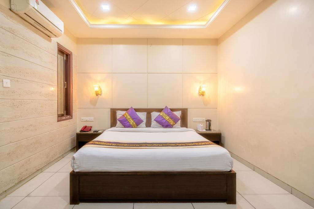 Двухместный (Номер с кроватью размера «king-size»), Hotel Sunday Inn