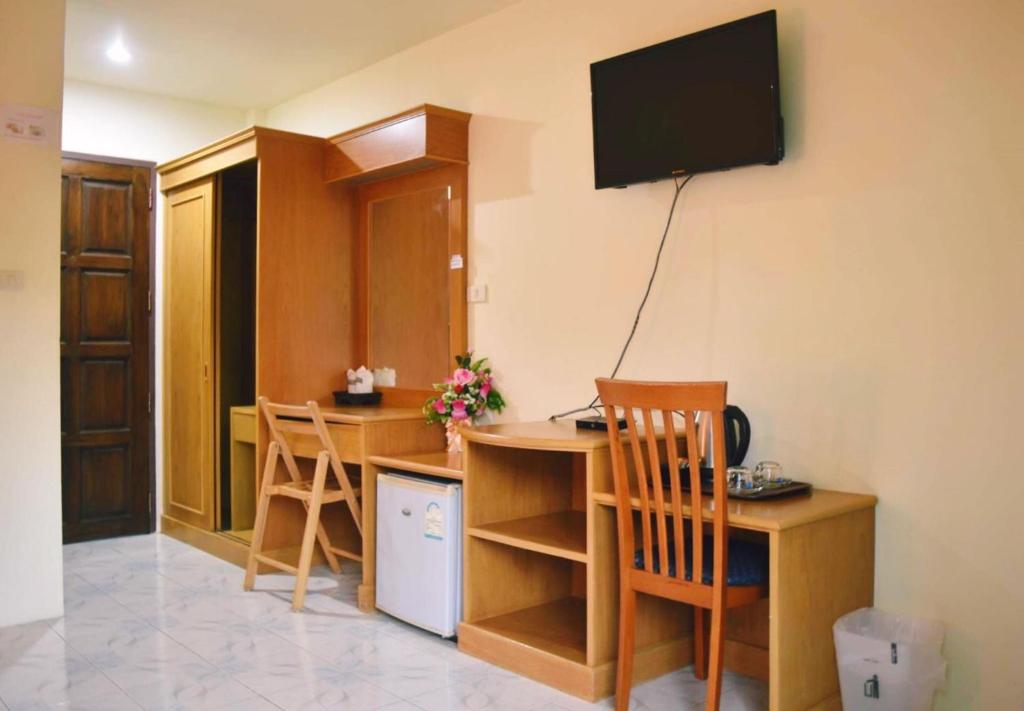 Двухместный (Двухместный номер с 1 кроватью и балконом), Pailin Hotel