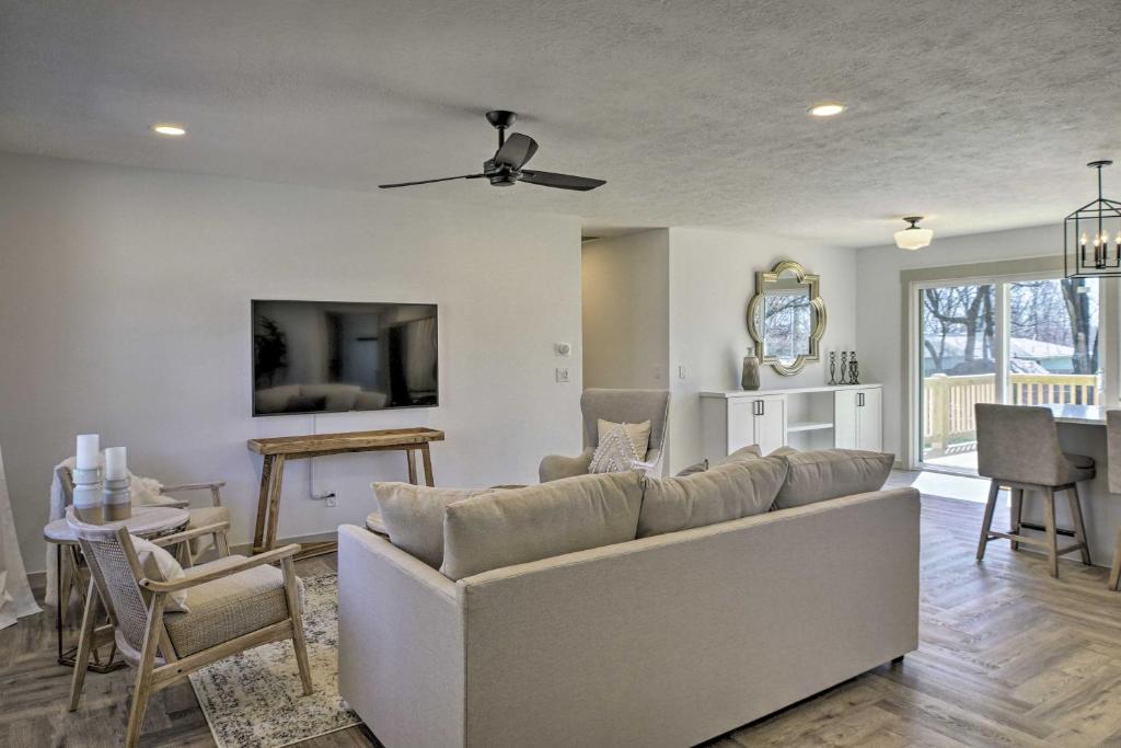 Chic Retreat with Deck about 9 Mi to Downtown Springfield photo 4