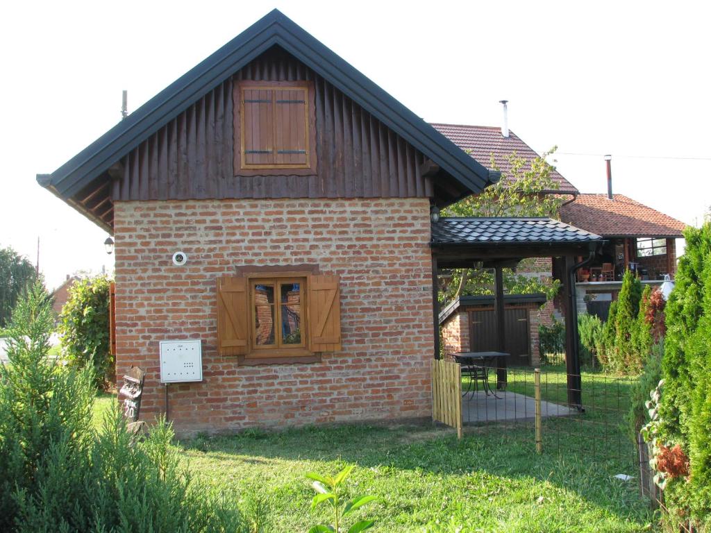 Cottage Plavi Lav Potok photo 3