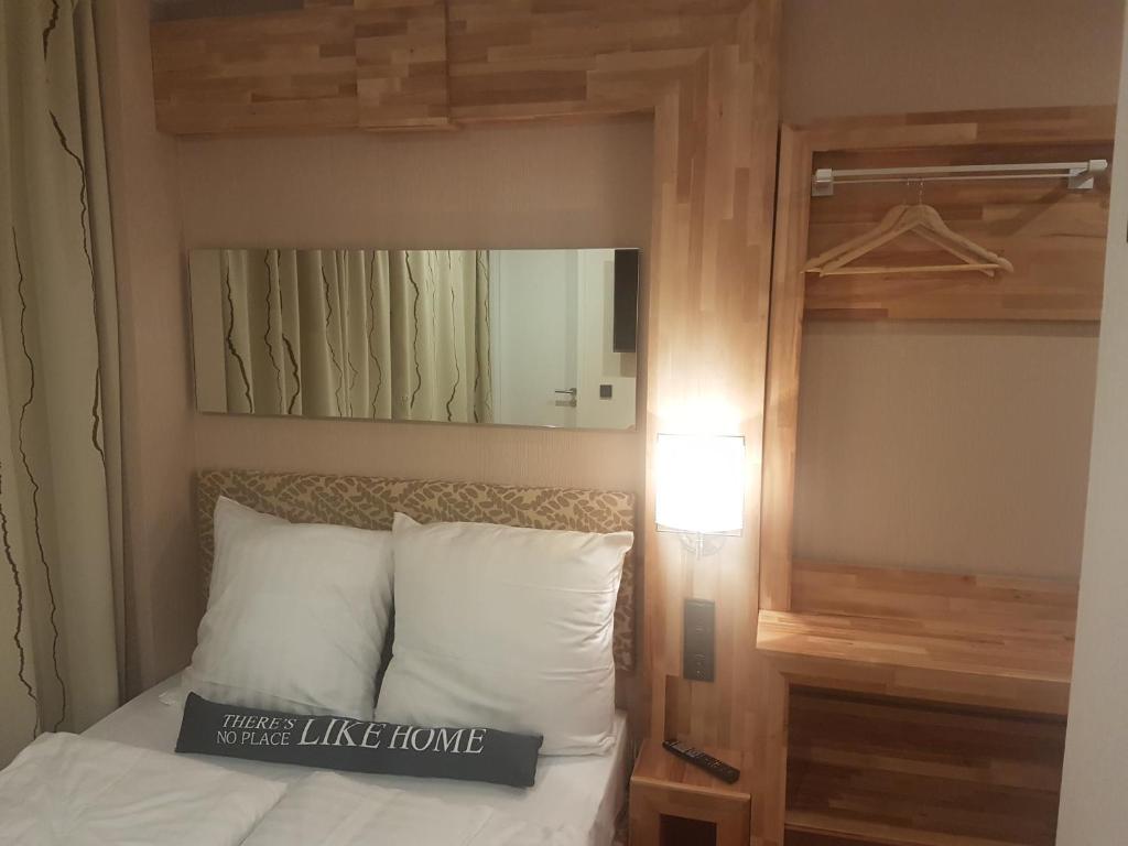 Двухместный (Двухместный номер эконом-класса с 1 кроватью), Hamburger Bernstein Hotel