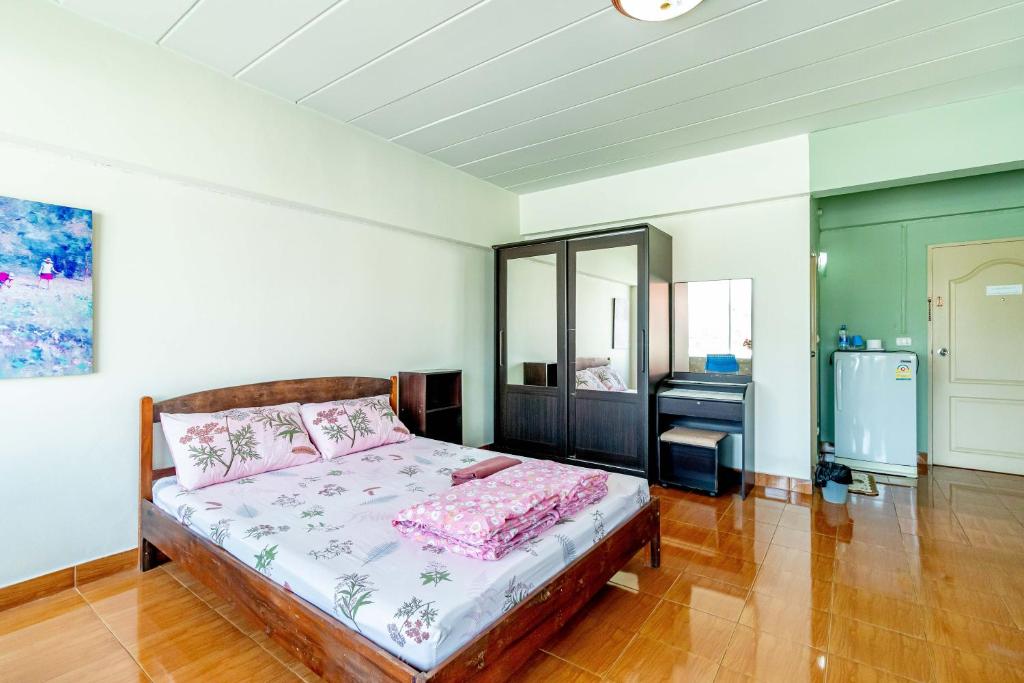 Двухместный (Улучшенный номер с кроватью размера «queen-size»), Benjaratch Boutique Apartment