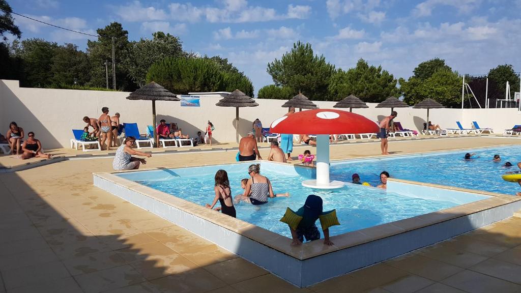 Camping Le Lagon Bleu photo 1