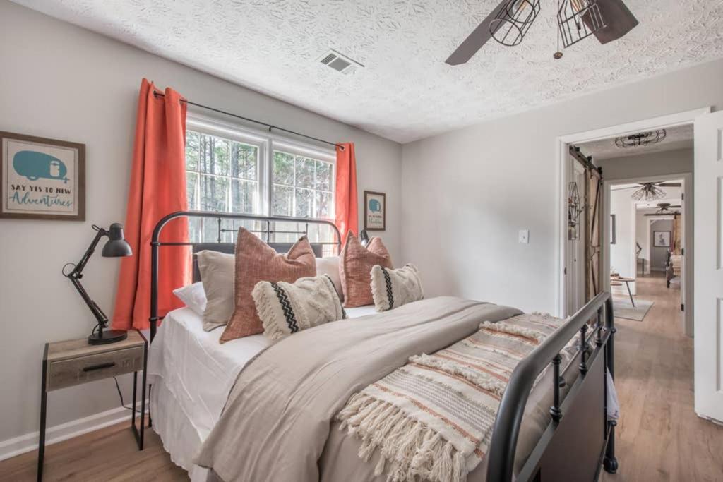 Stunning Spacious Farmhouse Near Atlanta 9 Beds photo 3